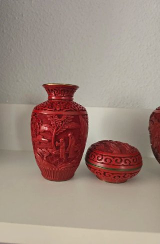 Juego de 3 jarrones y caja de cinabrio