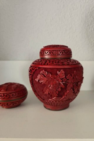 Juego de 3 jarrones y caja de cinabrio
