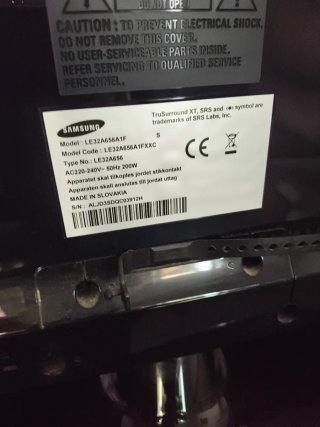 Televisión Samsung Negra, una de 32 y otra de 42 .