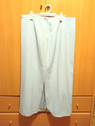 Conjunto falda+cuerpo+chal azul bordado para boda