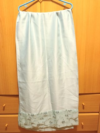 Conjunto falda+cuerpo+chal azul bordado para boda