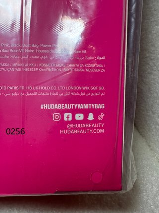 Mini beauty case Huda Beauty