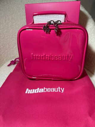 Mini beauty case Huda Beauty