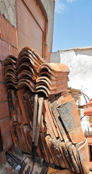 Tejas antiguas de barro