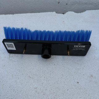 Cabezal de un kit de limpieza de paneles solares