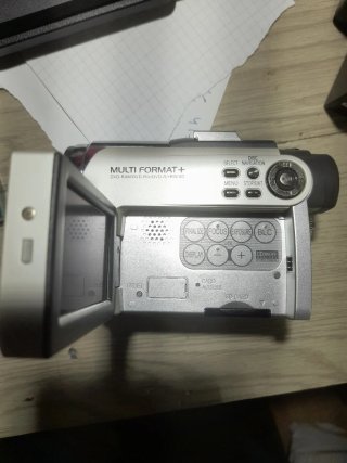 Videocámara Hitachi Plata y Negra