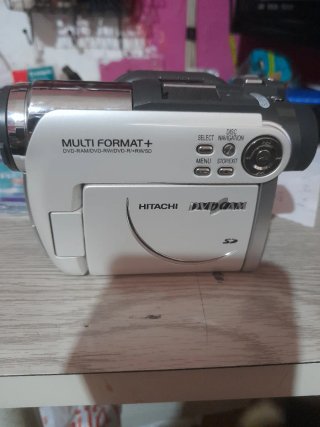 Videocámara Hitachi Plata y Negra
