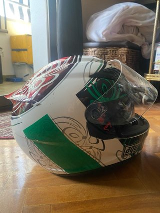 AGV Horizon Blanco , Rojo y verde talla XL