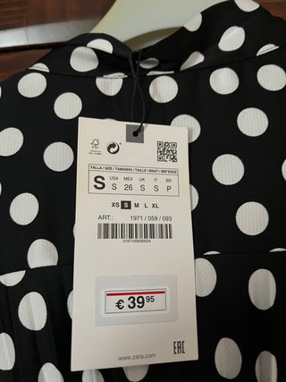 Vestido de Zara con estampado de lunares