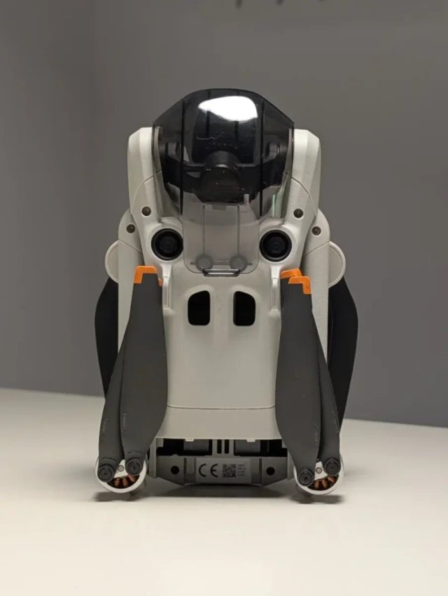 Dron DJI Mini 3 Pro Fly More Combo