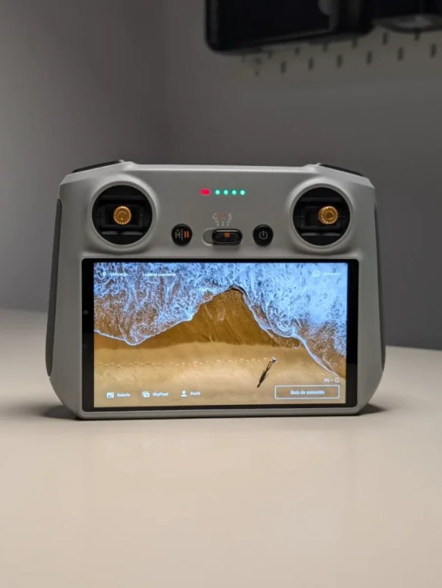 Dron DJI Mini 3 Pro Fly More Combo