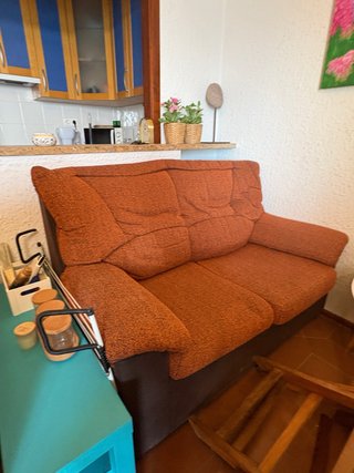 2 Sofás de 2 plazas. 50 euros cada uno.