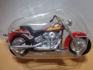 Harley Davidson FLST Heritage Softail 1/18