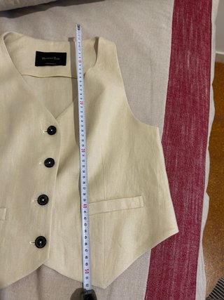 Chaleco de lino beige sin usar