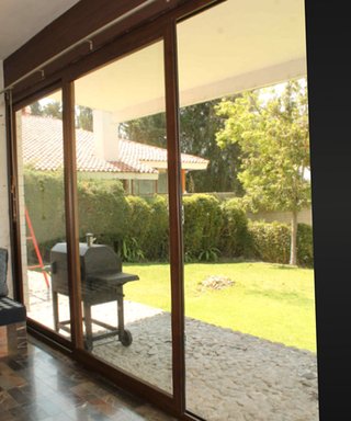 Montaje de puertas y ventanas
