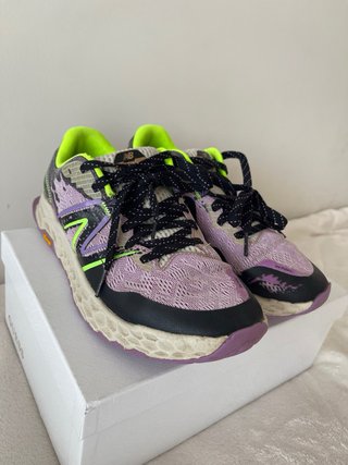 Zapatillas New Balance Verdes y Moradas