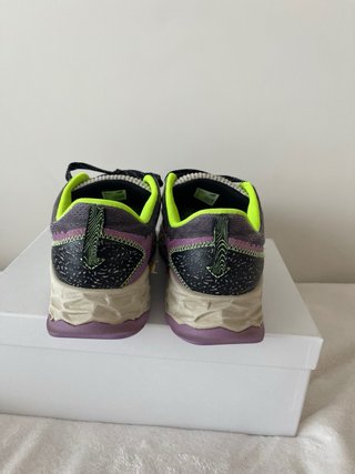Zapatillas New Balance Verdes y Moradas