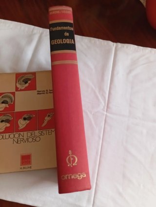 Libro, " Fundamentos de Geología "