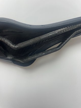 Sillín Fizik Arione R1 Carbon