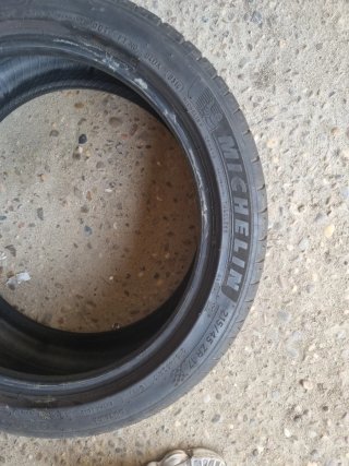 Neumáticos Michelin Pilot Sport 4  215/45 ZR17 91Y