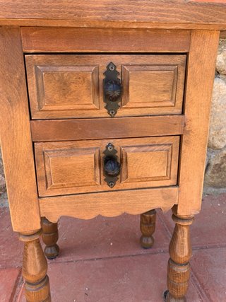 Mesilla rústica de madera