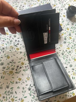 Cartera Tommy Hilfiger Negra