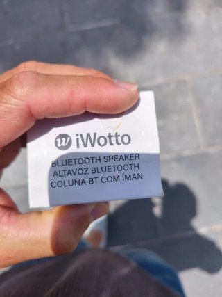 Mini altavoz Bluetooth iWotto