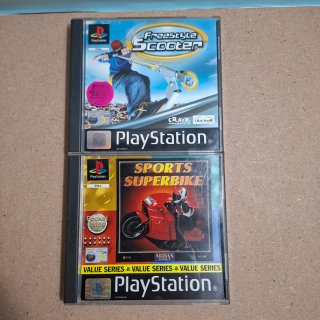 Playstation 1 con controller e giochi