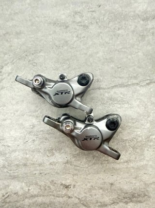 pareja de pinzas de freno Shimano XTR M9000