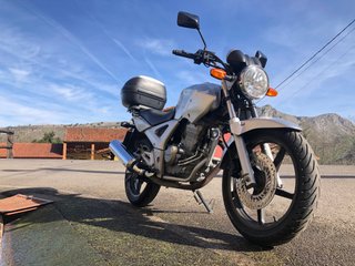 Honda CBF 250 Plata - 2026