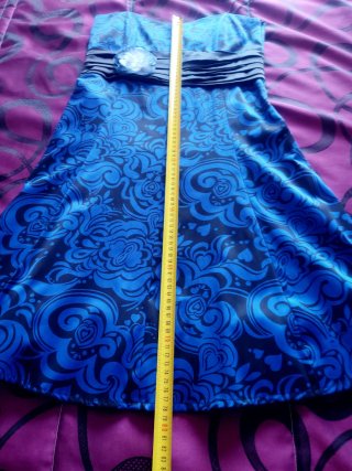 Vestido azulón  palabra de honor / tirantes con bo