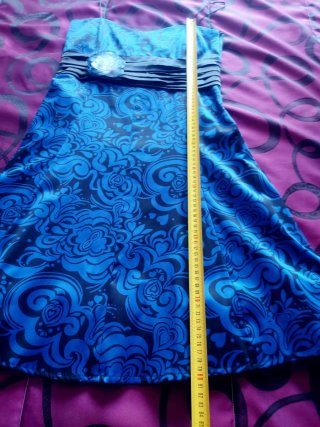 Vestido azulón  palabra de honor / tirantes con bo