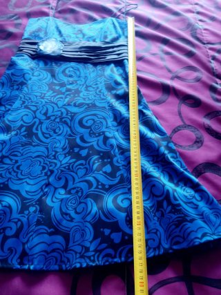 Vestido azulón  palabra de honor / tirantes con bo