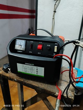 Cargador Batería 12V/24V Nuevo