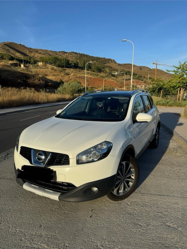 Nissan Qashqai+2 2010