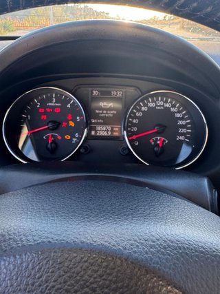 Nissan Qashqai+2 2010