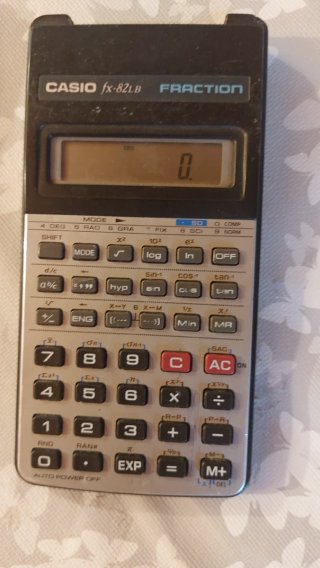 Calculadora Casio fx-82LB FRACTION