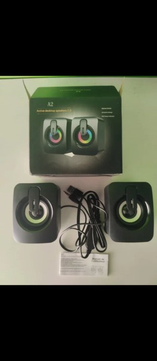Altavoces A2 RGB para Escritorio