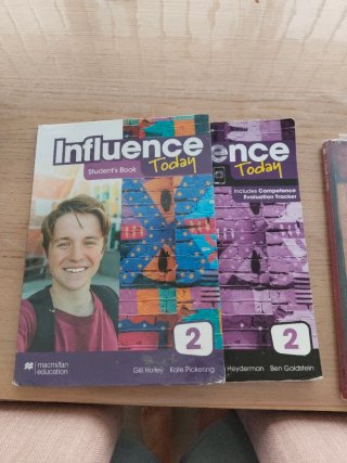 INFLUENCE TODAY 2 Student's book: libro de text...