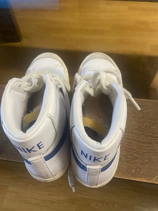 Botines Nike Blancos y Azules