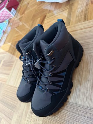 Botas de montaña nuevas Talla 42