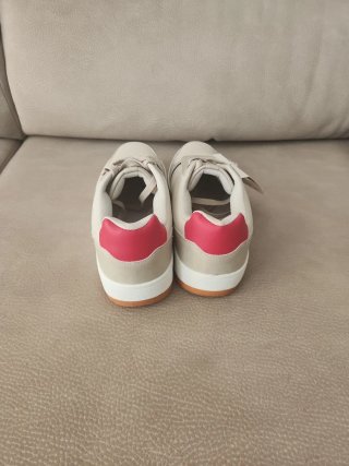 Zapatillas deportivas hombre beige y rojo