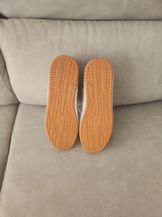 Zapatillas deportivas hombre beige y rojo