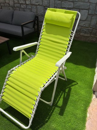 Hamaca reclinable verde y blanca