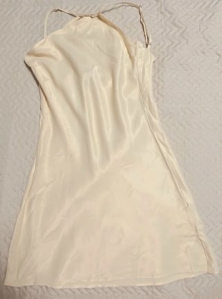 Vestido de verano satinado beige talla s