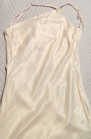 Vestido de verano satinado beige talla s