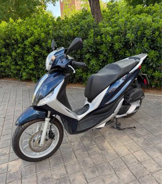 Moto scooter Vespa Piaggio Medley abs 125cc 2016