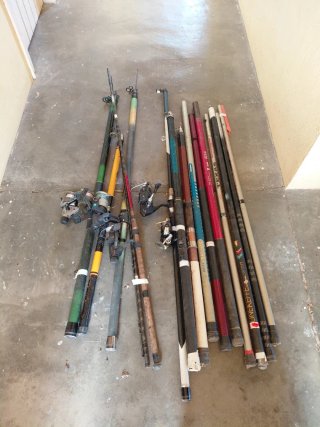 LOTE DE CAÑAS PESCAR. DE COUP Y CON CARRETE.