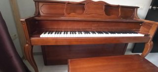 Piano Vertical Everett 1979 (Yamaha)