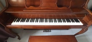 Piano Vertical Everett 1979 (Yamaha)